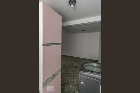 Casa de condomínio para alugar com 120m², 2 quartos e 1 vagaÁrea de Serviço - Armário