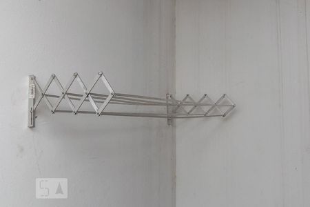 Casa de condomínio para alugar com 120m², 2 quartos e 1 vagaÁrea de Serviço - Varal de roupas