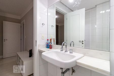 Apartamento à venda com 177m², 4 quartos e sem vaga Apartamento à venda com 177m², 4 quartos e sem vagaBanheiro da Suíte 2
