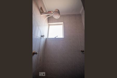 banheiro de apartamento para alugar com 2 quartos, 60m² em Vila Joaquim Inácio, Campinas