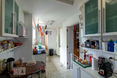 Apartamento à venda com 278m², 6 quartos e 2 vagasCozinha 