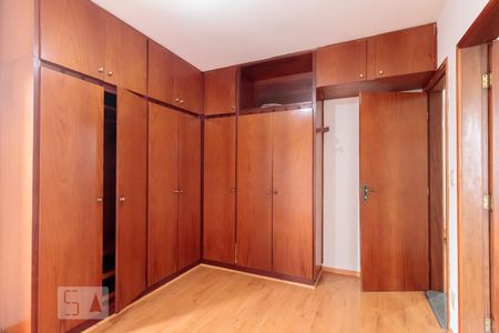 Suíte de casa para alugar com 3 quartos, 123m² em Vila Cláudia, São Paulo