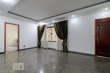Sala de casa para alugar com 3 quartos, 123m² em Vila Cláudia, São Paulo