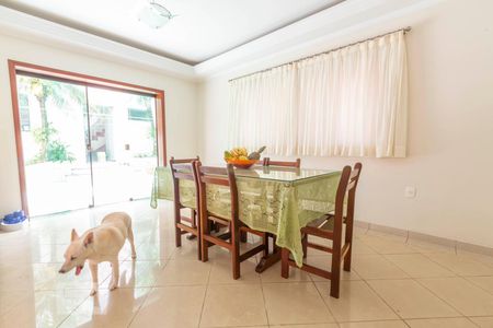Casa à venda com 452m², 3 quartos e 6 vagasSala de Jantar
