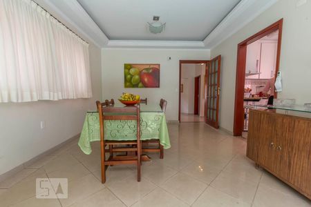 Casa à venda com 452m², 3 quartos e 6 vagasSala de Jantar