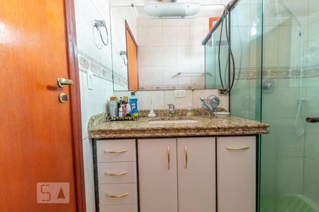 Casa à venda com 452m², 3 quartos e 6 vagasBanheiro da Suíte 1