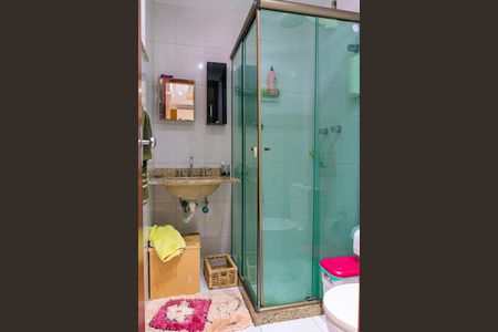 Apartamento à venda com 180m², 4 quartos e 2 vagas Apartamento à venda com 180m², 4 quartos e 2 vagasBanheiro Social 2