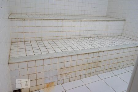 Apartamento à venda com 180m², 4 quartos e 2 vagas Apartamento à venda com 180m², 4 quartos e 2 vagasÁrea comum - Sauna