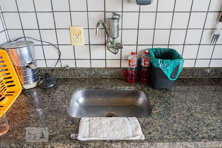 Apartamento à venda com 180m², 4 quartos e 2 vagas Apartamento à venda com 180m², 4 quartos e 2 vagasCobertura