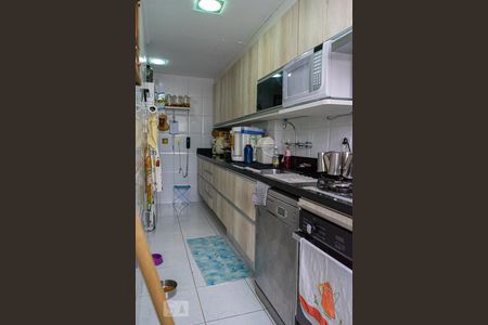 Apartamento à venda com 180m², 4 quartos e 2 vagas Apartamento à venda com 180m², 4 quartos e 2 vagasCozinha