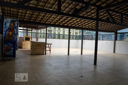 Apartamento à venda com 180m², 4 quartos e 2 vagas Apartamento à venda com 180m², 4 quartos e 2 vagasÁrea comum - Salão de festas 1