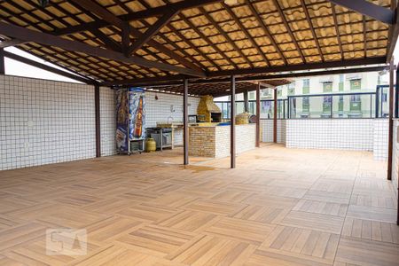 Apartamento à venda com 180m², 4 quartos e 2 vagas Apartamento à venda com 180m², 4 quartos e 2 vagasÁrea comum - Salão de festas 2