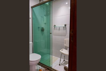 Apartamento à venda com 180m², 4 quartos e 2 vagas Apartamento à venda com 180m², 4 quartos e 2 vagasBanheiro Social