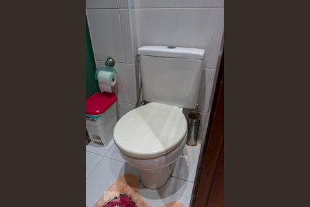 Apartamento à venda com 180m², 4 quartos e 2 vagas Apartamento à venda com 180m², 4 quartos e 2 vagasBanheiro Social 2