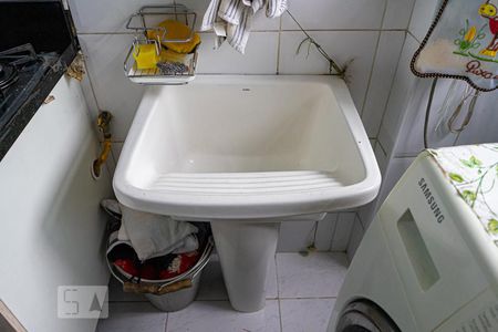 Apartamento à venda com 180m², 4 quartos e 2 vagas Apartamento à venda com 180m², 4 quartos e 2 vagasÁrea de Serviço