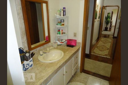 Apartamento à venda com 193m², 3 quartos e 3 vagasBanheiro Social