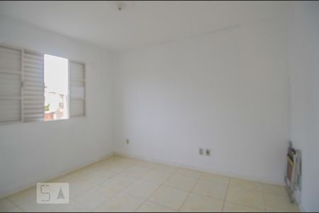 Quarto 2 de apartamento para alugar com 2 quartos, 60m² em Vila Nova, Porto Alegre