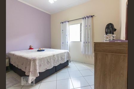 Casa à venda com 260m², 4 quartos e 2 vagasQuarto 2