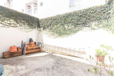 Casa à venda com 260m², 4 quartos e 2 vagasQuintal