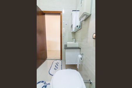 Casa à venda com 260m², 4 quartos e 2 vagasBanheiro