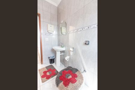 Casa à venda com 260m², 4 quartos e 2 vagasBanheiro