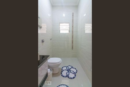 Casa à venda com 260m², 4 quartos e 2 vagasBanheiro