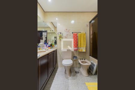 Apartamento à venda com 167m², 3 quartos e 3 vagas Apartamento à venda com 167m², 3 quartos e 3 vagasBanheiro da Suíte 1