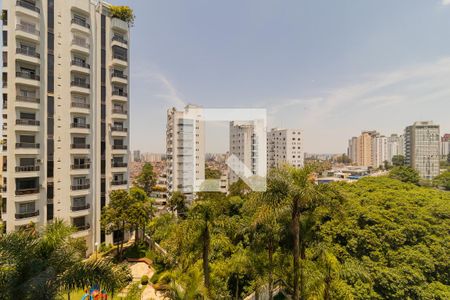 Apartamento à venda com 167m², 3 quartos e 3 vagas Apartamento à venda com 167m², 3 quartos e 3 vagasVista da Suíte 2