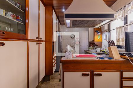 Apartamento à venda com 167m², 3 quartos e 3 vagas Apartamento à venda com 167m², 3 quartos e 3 vagasCozinha