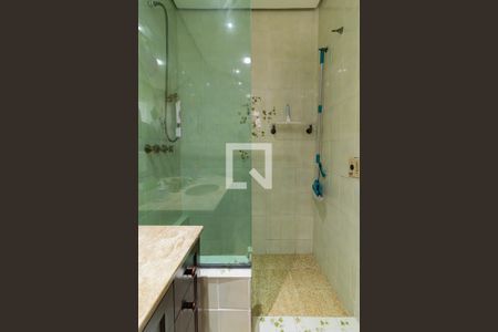 Apartamento à venda com 167m², 3 quartos e 3 vagas Apartamento à venda com 167m², 3 quartos e 3 vagasBanheiro da Suíte 2