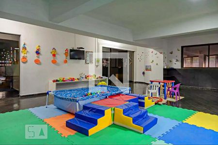 Apartamento à venda com 167m², 3 quartos e 3 vagas Apartamento à venda com 167m², 3 quartos e 3 vagasBrinquedoteca