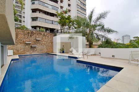 Apartamento à venda com 167m², 3 quartos e 3 vagas Apartamento à venda com 167m², 3 quartos e 3 vagasÁrea comum - Piscina