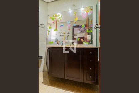 Apartamento à venda com 167m², 3 quartos e 3 vagas Apartamento à venda com 167m², 3 quartos e 3 vagasBanheiro da Suíte 2