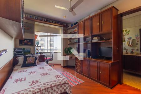 Apartamento à venda com 167m², 3 quartos e 3 vagas Apartamento à venda com 167m², 3 quartos e 3 vagasSuíte 2