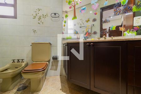 Apartamento à venda com 167m², 3 quartos e 3 vagas Apartamento à venda com 167m², 3 quartos e 3 vagasBanheiro da Suíte 2