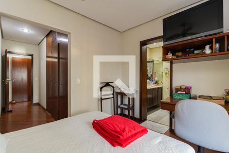 Apartamento à venda com 167m², 3 quartos e 3 vagas Apartamento à venda com 167m², 3 quartos e 3 vagasSuíte 1