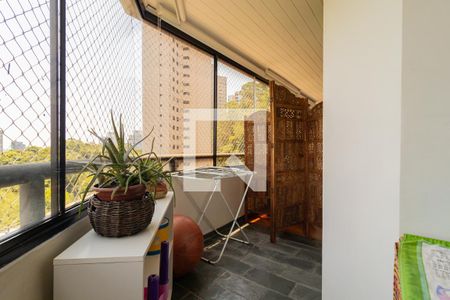 Apartamento à venda com 167m², 3 quartos e 3 vagas Apartamento à venda com 167m², 3 quartos e 3 vagasSuíte 3