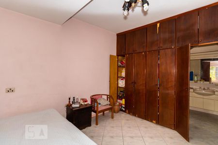 Casa à venda com 500m², 5 quartos e 3 vagasSuíte 1