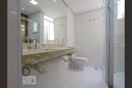 Casa à venda com 200m², 4 quartos e 2 vagasSuite 2