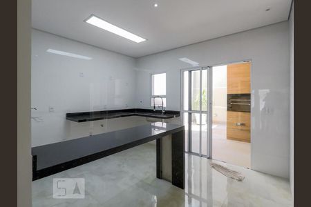 Casa à venda com 200m², 4 quartos e 2 vagasCozinha