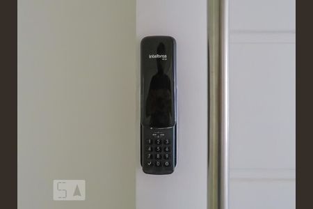 Casa à venda com 200m², 4 quartos e 2 vagasFechadura Eletronica