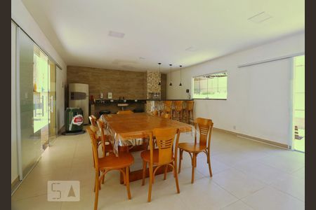 Apartamento à venda com 80m², 3 quartos e 2 vagas Apartamento à venda com 80m², 3 quartos e 2 vagasSalão de festas