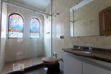 Casa à venda com 300m², 5 quartos e 4 vagas Casa à venda com 300m², 5 quartos e 4 vagasBanheiro social