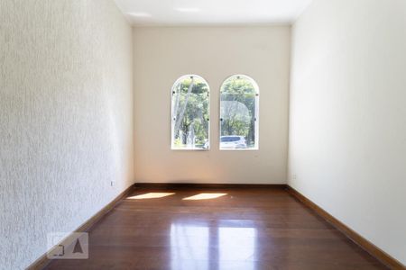 Casa à venda com 300m², 5 quartos e 4 vagas Casa à venda com 300m², 5 quartos e 4 vagasQuarto 3