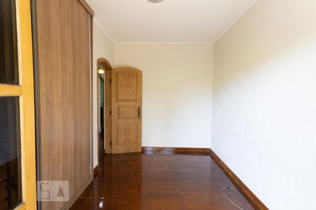 Casa à venda com 300m², 5 quartos e 4 vagas Casa à venda com 300m², 5 quartos e 4 vagasQuarto 2