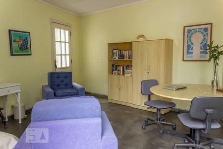 Casa à venda com 296m², 3 quartos e 3 vagasEscritório