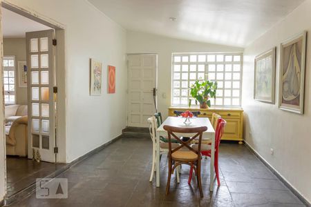 Casa à venda com 296m², 3 quartos e 3 vagasSala de jantar