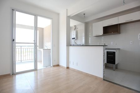Sala de apartamento para alugar com 2 quartos, 44m² em Presidente Altino, Osasco