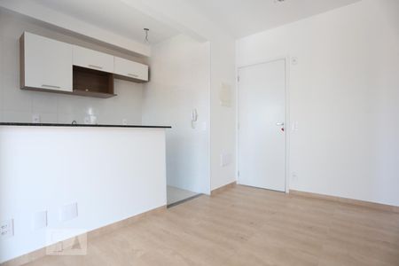 Sala de apartamento para alugar com 2 quartos, 44m² em Presidente Altino, Osasco