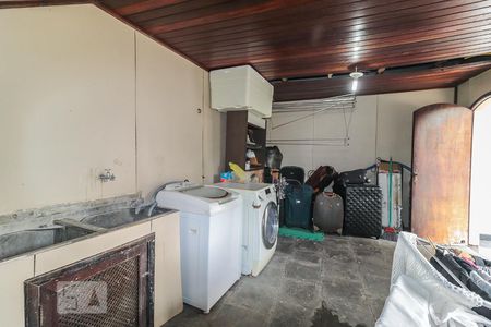 Casa de condomínio à venda com 800m², 5 quartos e 4 vagasLavanderia